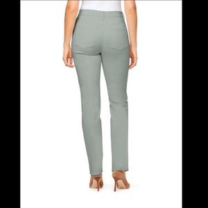 Gloria Vanderbilt Amanda Jeans